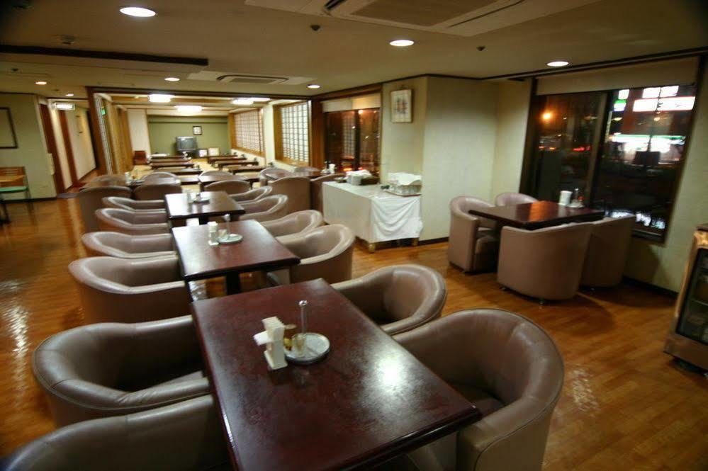 Hotel Maruki Naha Eksteriør billede